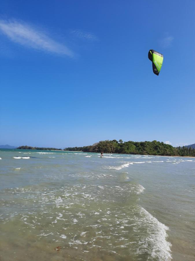 Eastwind Beach Club- エルニド エクステリア 写真